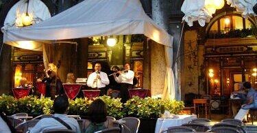 cafe_86681_1920 DJ für Ihre Gaststätte